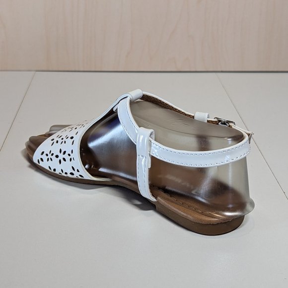 Anne Marie Girl Flower Design Plastic Summer Ankle Sandals - White - Size 13 - Picture 5 of 5
